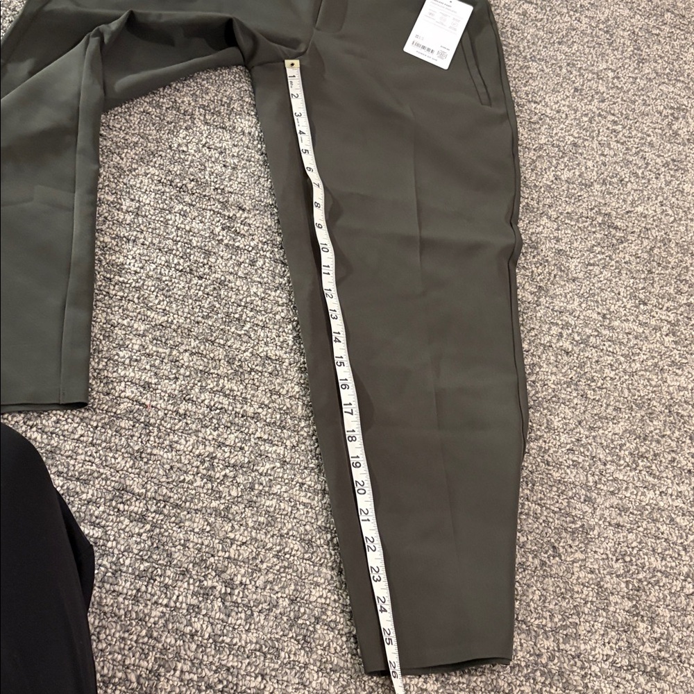 NWT Athleta Petite Olive Green Endless Pant Sz 8P - Picture 9 of 11